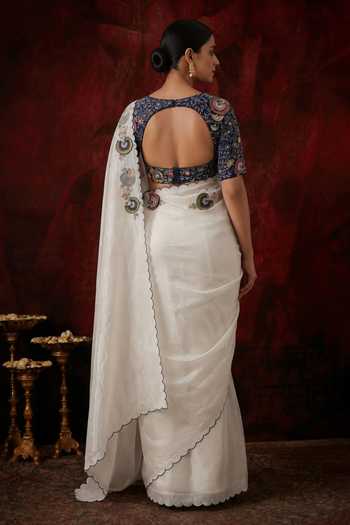Neelu And Manvi Scallop Border Saree With Blouse 