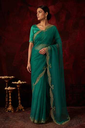 Neelu And Manvi_Emerald Green Silk, Organza V-neck Paisley Border Saree And Blouse _at_Aza_Fashions
