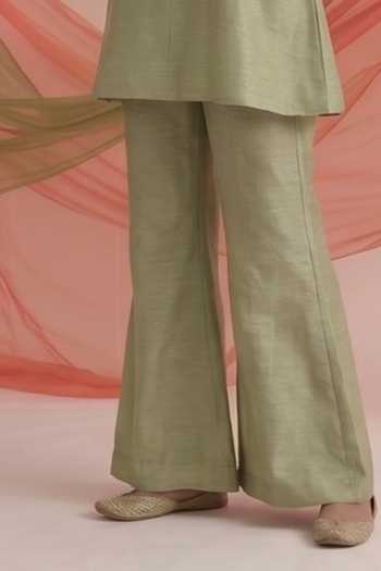 Neelu And Manvi Green Silk Round Neck, Yes Kurta And Pant Set Online at Aza Fashions Neelu And Manvi_Green Silk Round Neck, Yes Kurta And Pant Set _Online_at_Aza_Fashions