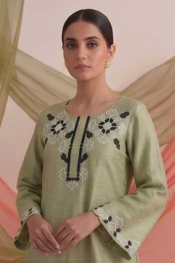 Buy Neelu And Manvi Green Silk Round Neck, Yes Kurta And Pant Set Online at Aza Fashions Buy_Neelu And Manvi_Green Silk Round Neck, Yes Kurta And Pant Set _Online_at_Aza_Fashions