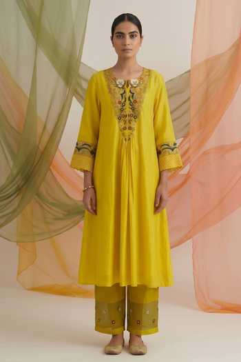Shop Neelu And Manvi Yellow Organza, Georgette, Satin Round Neck Embroidered Kurta Pant Set Online at Aza Fashions Shop_Neelu And Manvi_Yellow Organza, Georgette, Satin Round Neck Embroidered Kurta Pant Set _Online_at_Aza_Fashions