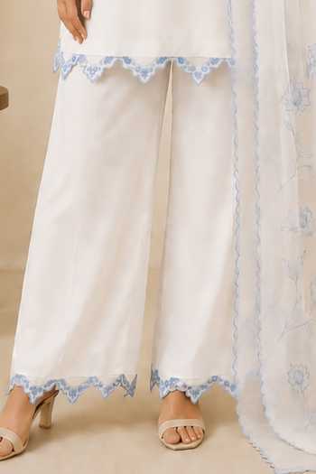 Neelu And Manvi White Organza, Georgette V-neck V Kurta Set Online at Aza Fashions Neelu And Manvi_White Organza, Georgette V-neck V Kurta Set _Online_at_Aza_Fashions