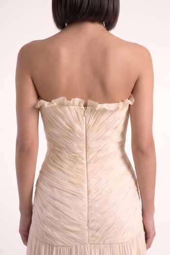 Buy Pinup By Astha Off White Chiffon Sweetheart Neck Shoulder Draped Gown Online at Aza Fashions Buy_Pinup By Astha_Off White Chiffon Sweetheart Neck Shoulder Draped Gown _Online_at_Aza_Fashions