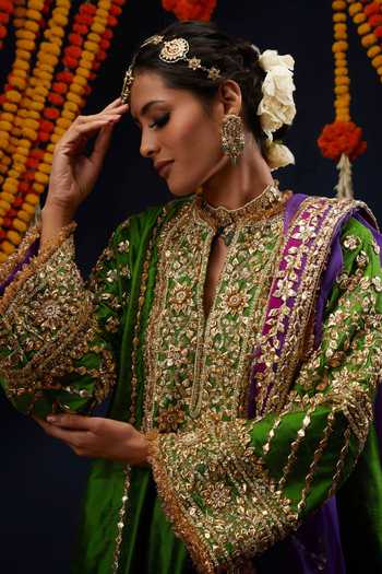 Buy_Preeti S Kapoor_Green , Organza V-neck Embroidered Kurta Set 
