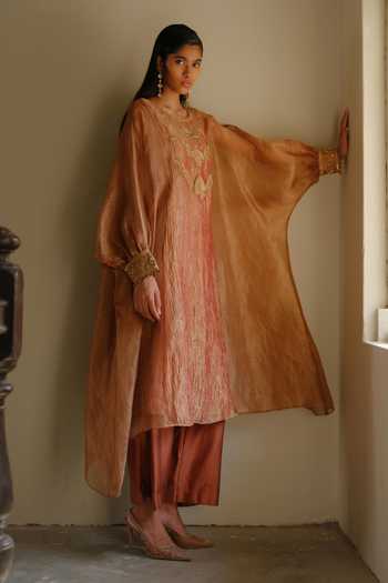 Alam By Tulsi Patel_Maroon Silk, Cotton, Tissue Round Naina Placement Embroidered Kurta And Pant Set _Online_at_Aza_Fashions