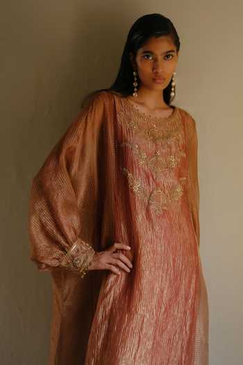 Buy_Alam By Tulsi Patel_Maroon Silk, Cotton, Tissue Round Naina Placement Embroidered Kurta And Pant Set 
