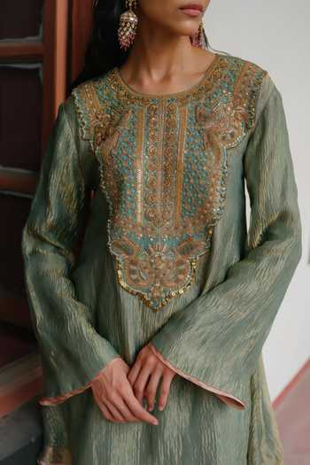 Alam By Tulsi Patel_Blue Tissue Round Neck, Yes Kesari Embroidered Kurta Set _at_Aza_Fashions