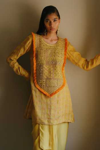 Buy_Alam By Tulsi Patel_Yellow Silk, Tissue Round Neck, Yes Dhreeti Marodi Embroidered Kurta And Skirt Set _Online_at_Aza_Fashions
