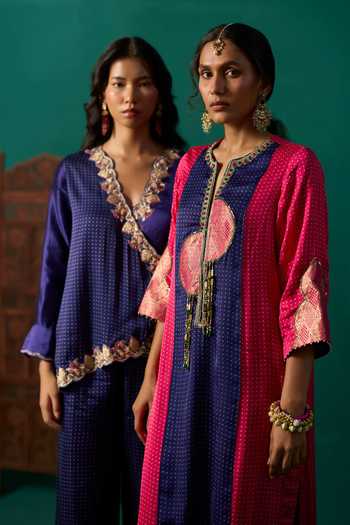 Buy Neitri Fuchsia Silk Split V-neck, Yes Gauri Bandhani Print Kurta And Pant Set Buy_Neitri_Fuchsia Silk Split V-neck, Yes Gauri Bandhani Print Kurta And Pant Set