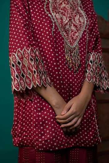 Shop Neitri Maroon Silk, Muslin (mulmul), Brocade Mallika Bandhani Print Kurta And Sharara Set Shop_Neitri_Maroon Silk, Muslin (mulmul), Brocade Mallika Bandhani Print Kurta And Sharara Set