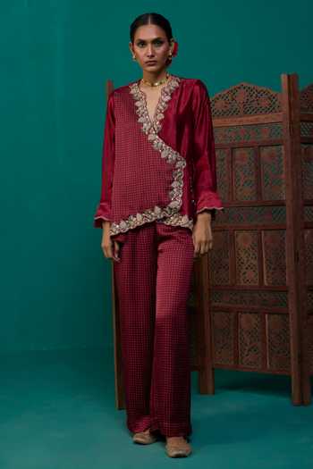 Neitri Maroon Silk, Muslin (mulmul) V-neck Bhairavi Printed Angarkha Top And Pant Set at Aza Fashions Neitri_Maroon Silk, Muslin (mulmul) V-neck Bhairavi Printed Angarkha Top And Pant Set _at_Aza_Fashions