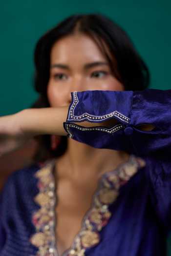 Neitri Blue Silk, Muslin (mulmul) V-neck Bhavya Printed Angarkha Top And Pant Set Online at Aza Fashions Neitri_Blue Silk, Muslin (mulmul) V-neck Bhavya Printed Angarkha Top And Pant Set _Online_at_Aza_Fashions