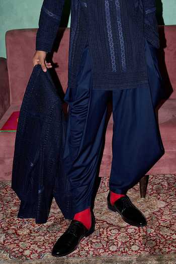 Arjan Dugal Blue Georgette, Satin Baroque Embroidered Kurta Set Online at Aza Fashions Arjan Dugal_Blue Georgette, Satin Baroque Embroidered Kurta Set _Online_at_Aza_Fashions