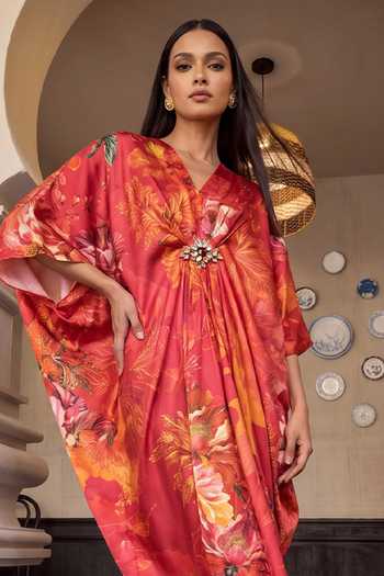 House Of Fett Multi Color Satin V-neck Pink Floral Pattern Kaftan Online at Aza Fashions House Of Fett_Multi Color Satin V-neck Pink Floral Pattern Kaftan _Online_at_Aza_Fashions
