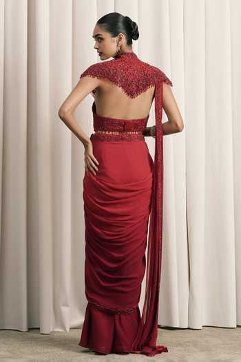 Istya Shaded Pre-Draped Saree Set With Cape 