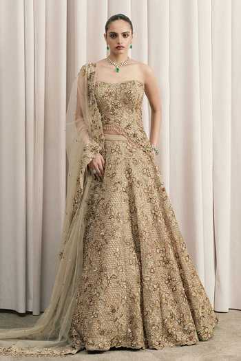 Istya_Beige Net Sweetheart Neck Embroidered Lehenga Set _Online_at_Aza_Fashions