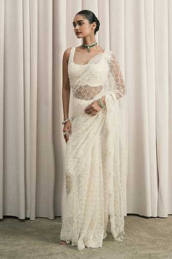 Buy_Istya_Ivory Net Scoop Neck Hexagonal Geometric Pattern Saree With Blouse _Online_at_Aza_Fashions