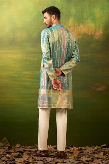 Arihant Rai Sinha Stripe Pattern Kurta Set 