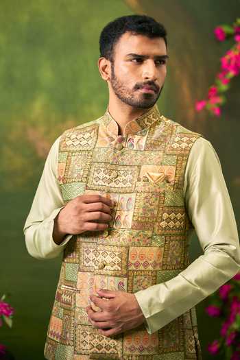 Arihant Rai Sinha Green Jacquard, Silk Geometric Pattern Bundi And Kurta Set at Aza Fashions Arihant Rai Sinha_Green Jacquard, Silk Geometric Pattern Bundi And Kurta Set _at_Aza_Fashions