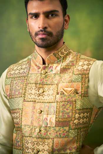 Buy Arihant Rai Sinha Green Jacquard, Silk Geometric Pattern Bundi And Kurta Set Buy_Arihant Rai Sinha_Green Jacquard, Silk Geometric Pattern Bundi And Kurta Set