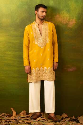 Arihant Rai Sinha Embroidered Kurta Set 