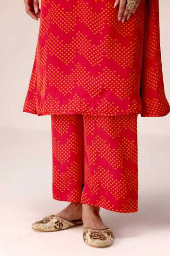 Shop Shyam Narayan Prasad Maroon Satin, Modal V-neck, Yes Bandhani Print Kurta Set Online at Aza Fashions Shop_Shyam Narayan Prasad_Maroon Satin, Modal V-neck, Yes Bandhani Print Kurta Set _Online_at_Aza_Fashions