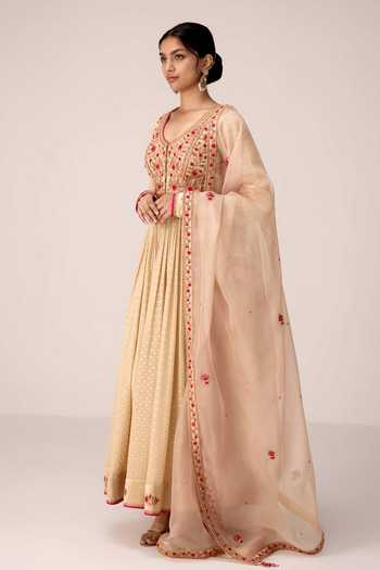 Buy Shyam Narayan Prasad Ivory Silk, Organza, Chinon V-neck Dori Embroidered Anarkali Set Online at Aza Fashions Buy_Shyam Narayan Prasad_Ivory Silk, Organza, Chinon V-neck Dori Embroidered Anarkali Set _Online_at_Aza_Fashions