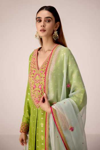Buy Shyam Narayan Prasad Green , Organza, Brocade V-neck Dori Embroidered Kurta Set Online at Aza Fashions Buy_Shyam Narayan Prasad_Green , Organza, Brocade V-neck Dori Embroidered Kurta Set _Online_at_Aza_Fashions