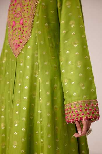 Buy Shyam Narayan Prasad Green , Organza, Brocade V-neck Dori Embroidered Kurta Set Buy_Shyam Narayan Prasad_Green , Organza, Brocade V-neck Dori Embroidered Kurta Set