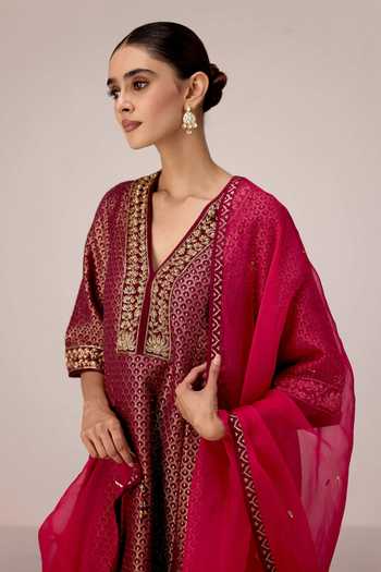 Shyam Narayan Prasad Wine Organza, Brocade V-neck Zardozi Embroidered Kurta Set at Aza Fashions Shyam Narayan Prasad_Wine Organza, Brocade V-neck Zardozi Embroidered Kurta Set _at_Aza_Fashions