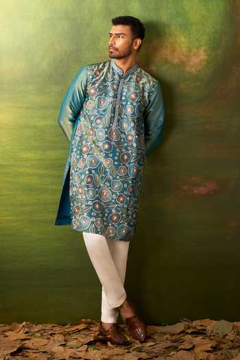 Arihant Rai Sinha Thread Work Kurta Set 