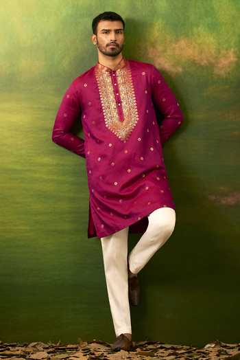 Shop Arihant Rai Sinha Magenta Silk, Jacquard Geometric Pattern Kurta Set Shop_Arihant Rai Sinha_Magenta Silk, Jacquard Geometric Pattern Kurta Set