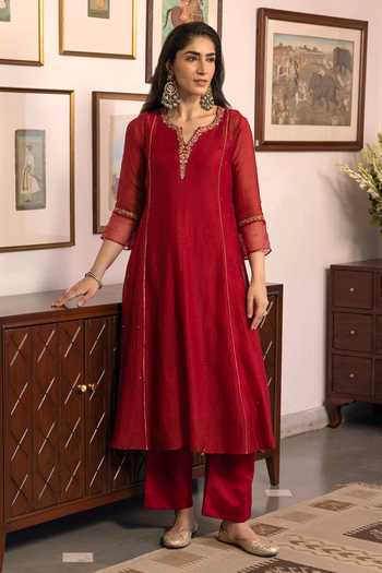 Trendy Tokari Neckline Embroidered Kurta Set 