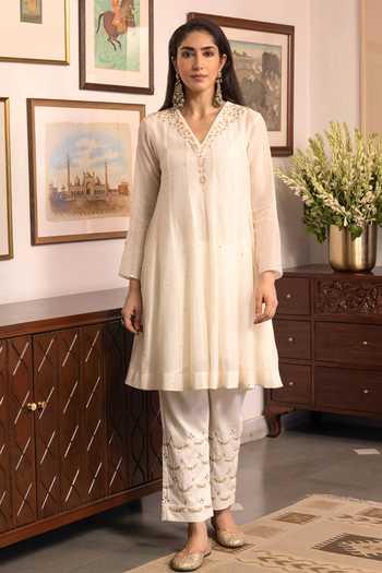 Buy Trendy Tokari Ivory Silk, Chanderi, Cotton, Organza Embroidered Kurta Set Online at Aza Fashions Buy_Trendy Tokari_Ivory Silk, Chanderi, Cotton, Organza Embroidered Kurta Set _Online_at_Aza_Fashions