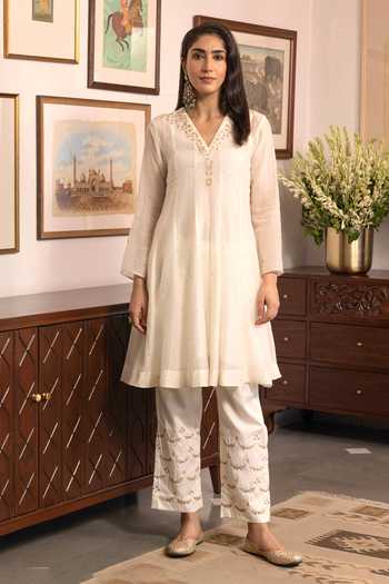 Trendy Tokari Silk Chanderi Embroidered Kurta Set 