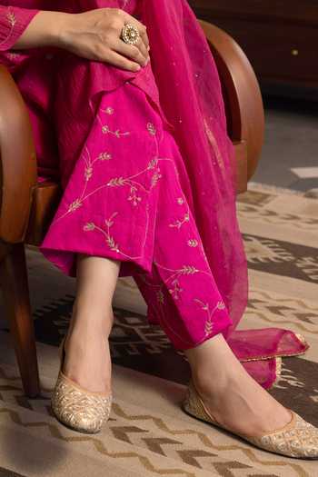 Trendy Tokari Pink Silk, Chanderi, Cotton, Organza V-neck, Sleeve Embroidered A-line Kurta Set at Aza Fashions Trendy Tokari_Pink Silk, Chanderi, Cotton, Organza V-neck, Sleeve Embroidered A-line Kurta Set _at_Aza_Fashions