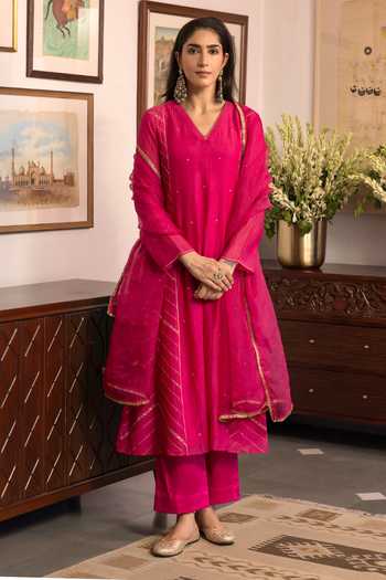 Trendy Tokari Silk Chanderi Placement Embroidered Kurta Set 