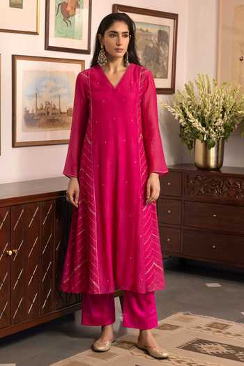 Trendy Tokari Silk Chanderi Placement Embroidered Kurta Set 