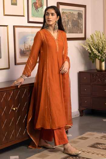 Trendy Tokari Orange Silk, Chanderi, Cotton, Organza V-neck Hand Embroidered Kurta Set Online at Aza Fashions Trendy Tokari_Orange Silk, Chanderi, Cotton, Organza V-neck Hand Embroidered Kurta Set _Online_at_Aza_Fashions