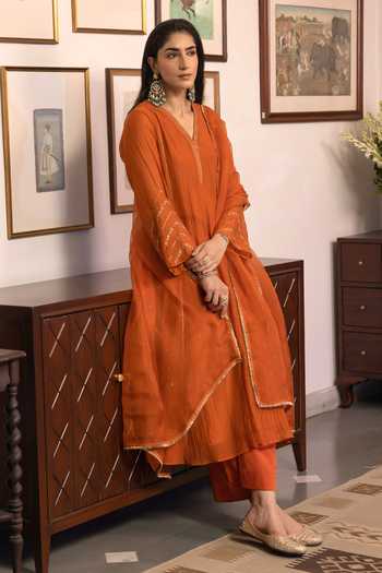 Trendy Tokari Hand Embroidered Silk Chanderi Kurta Set 