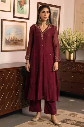 Trendy Tokari Hand Embroidered Kurta Pant Set 