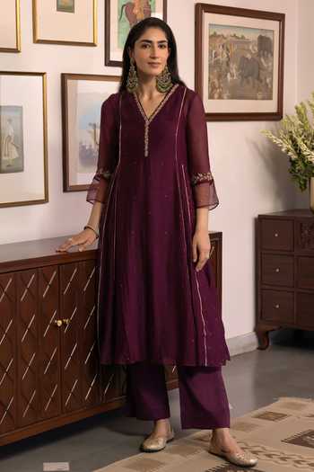 Trendy Tokari Hand Embroidered Kurta Set 