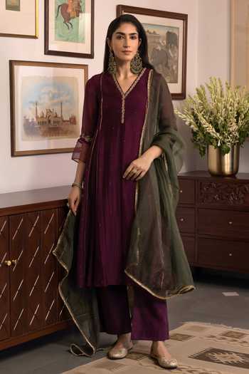 Trendy Tokari Hand Embroidered Kurta Set 