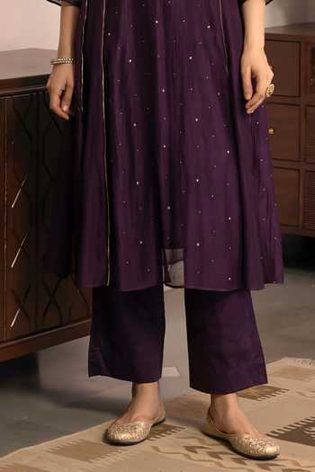 Trendy Tokari Purple Silk, Chanderi, Cotton, Organza V-neck, Yes Embroidered Kurta Set Online at Aza Fashions Trendy Tokari_Purple Silk, Chanderi, Cotton, Organza V-neck, Yes Embroidered Kurta Set _Online_at_Aza_Fashions