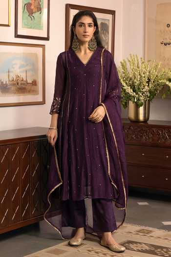 Trendy Tokari Silk Chanderi Embroidered Kurta Set 