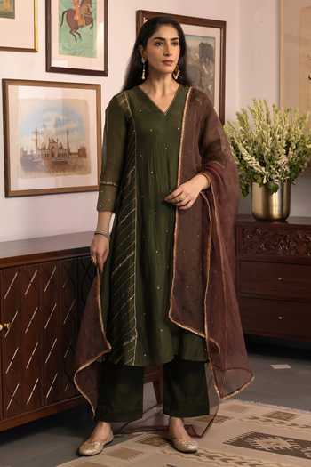 Trendy Tokari Hand Embroidered Kurta Set 