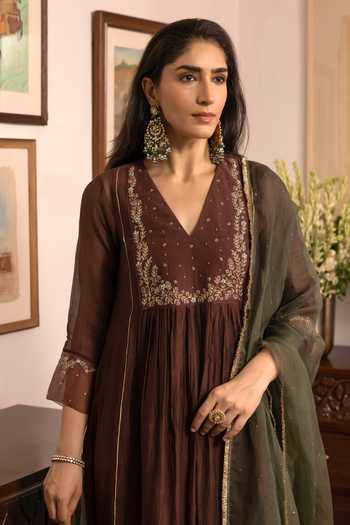 Buy Trendy Tokari Brown Silk, Chanderi, Cotton, Organza V-neck Zari Hand Embroidered Kurta Set Online at Aza Fashions Buy_Trendy Tokari_Brown Silk, Chanderi, Cotton, Organza V-neck Zari Hand Embroidered Kurta Set _Online_at_Aza_Fashions