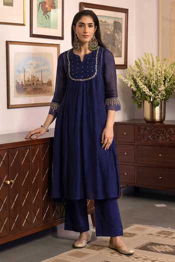 Trendy Tokari Hand Embroidered Kurta Pant Set 