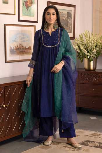 Trendy Tokari Hand Embroidered Kurta Pant Set 
