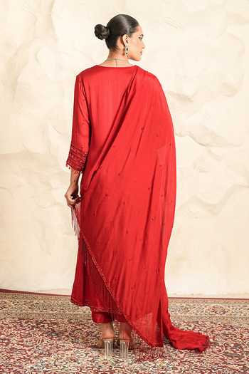 Shop Nidhika Shekhar Red Satin, Chiffon, Shantoon V-neck Meherbaan Embroidered Kurta Set at Aza Fashions Shop_Nidhika Shekhar_Red Satin, Chiffon, Shantoon V-neck Meherbaan Embroidered Kurta Set _at_Aza_Fashions